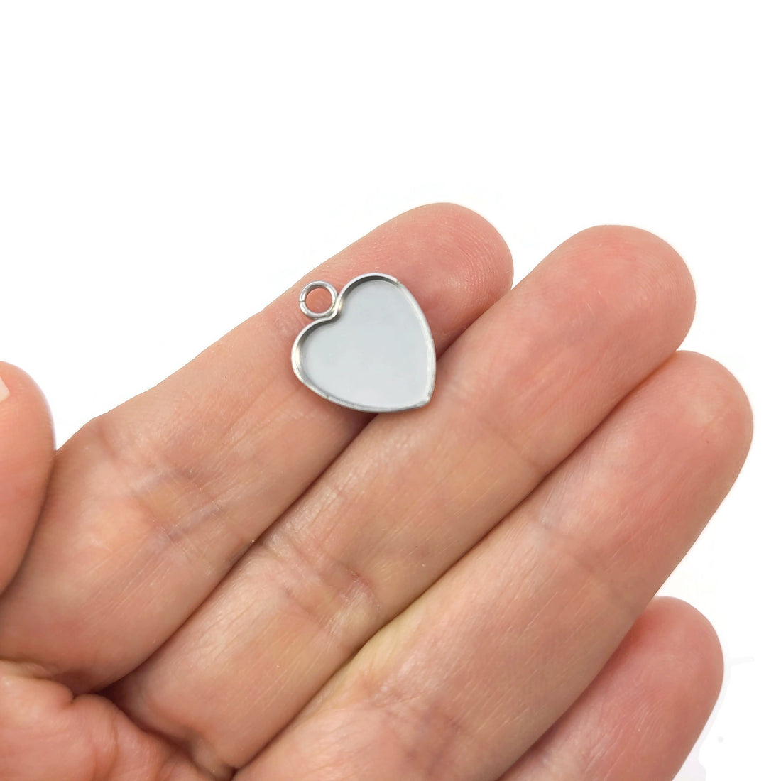10 pendentifs en forme de cœur en acier inoxydable