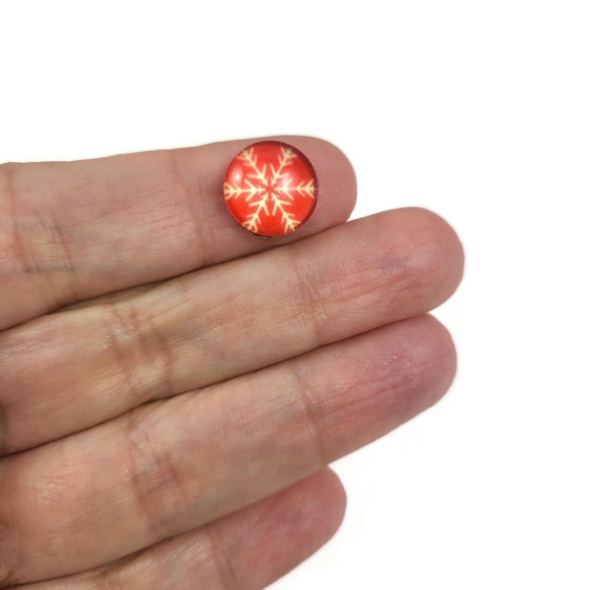 Set of 50 mixed snowflake 12mm glass cabochons