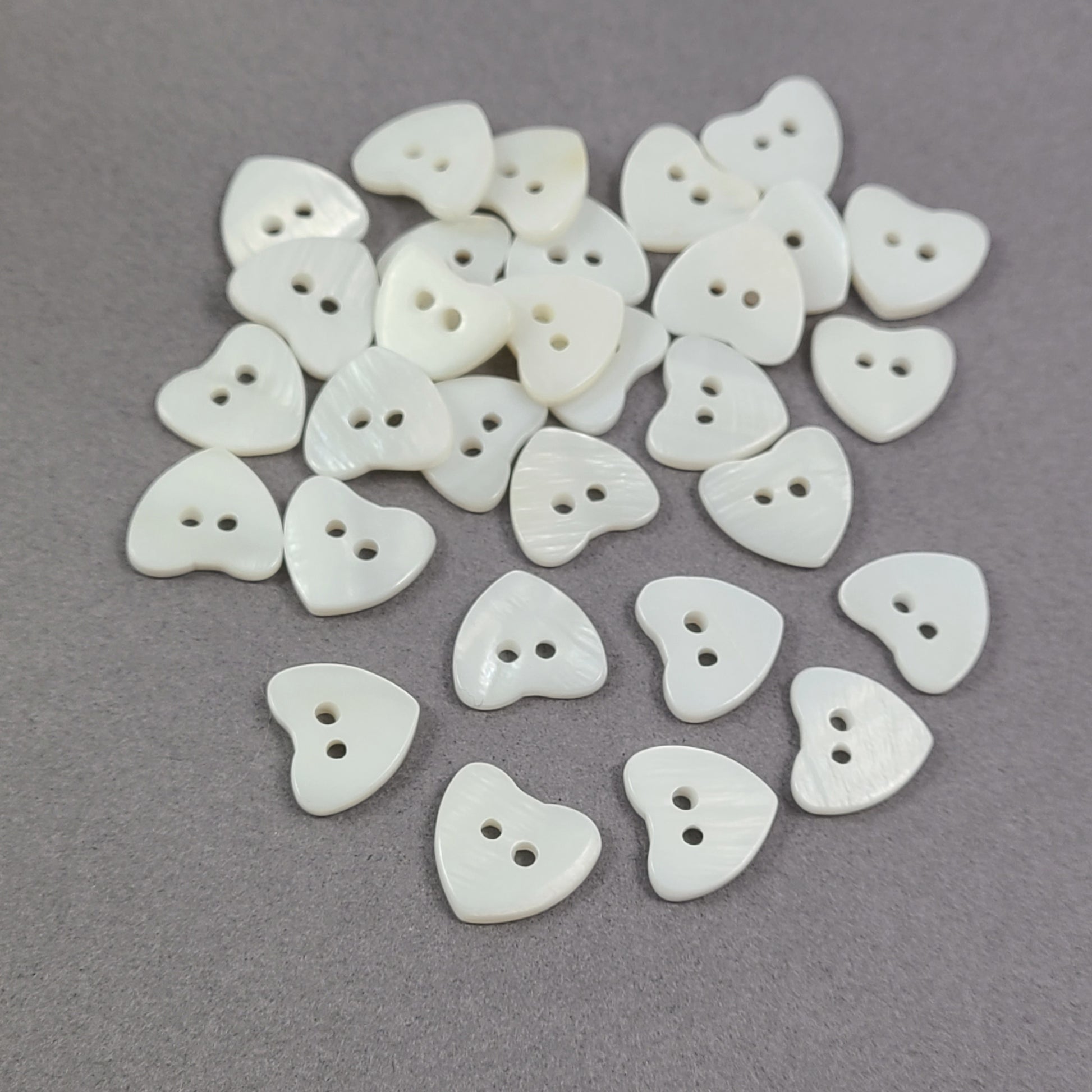 Bouton coeur en nacre naturel 12mm - ensemble de 6 boutons