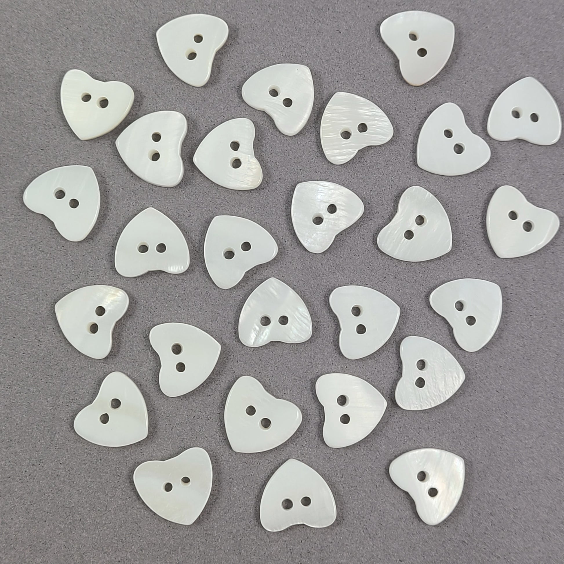 Bouton coeur en nacre naturel 12mm - ensemble de 6 boutons