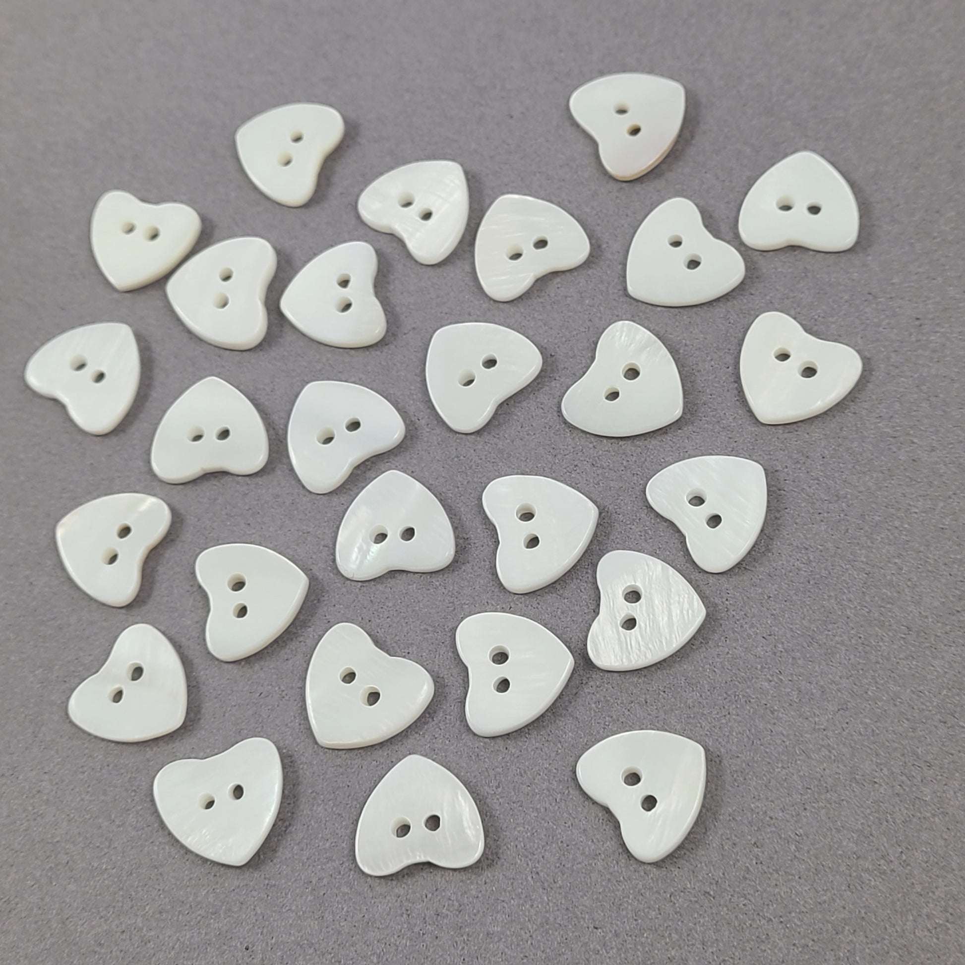 Bouton coeur en nacre naturel 12mm - ensemble de 6 boutons
