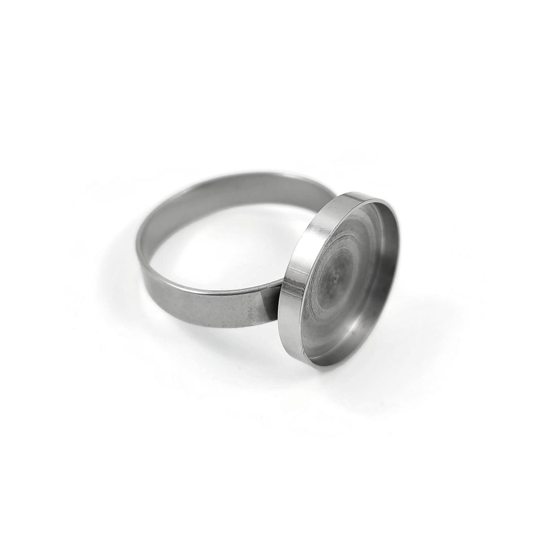 Stainless steel adjustable ring, 15mm round cabochon settings, Hypoallergenic jewelry making findings