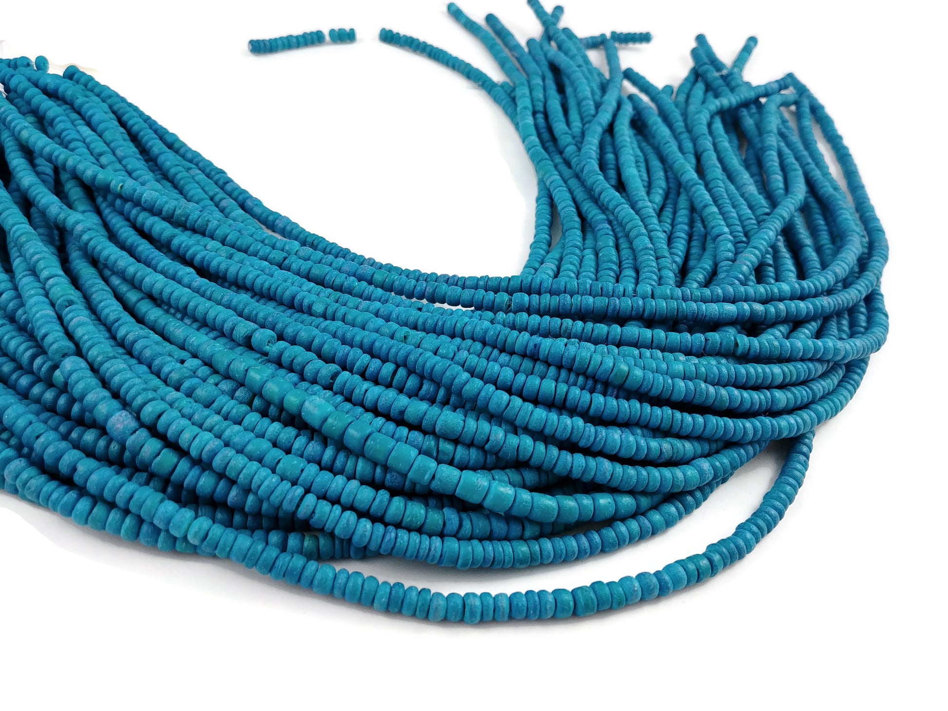 120 perles de bois de coco bleu en rondelle de 4-5mm