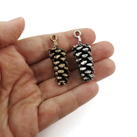 Pendentif pomme de pin hypoallergénique - 2 couleurs disponibles