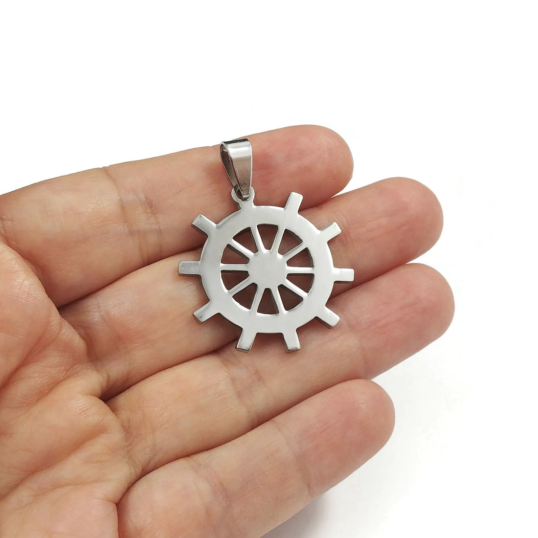 Pendentif roue de bateau en acier inoxydable hypoallergénique