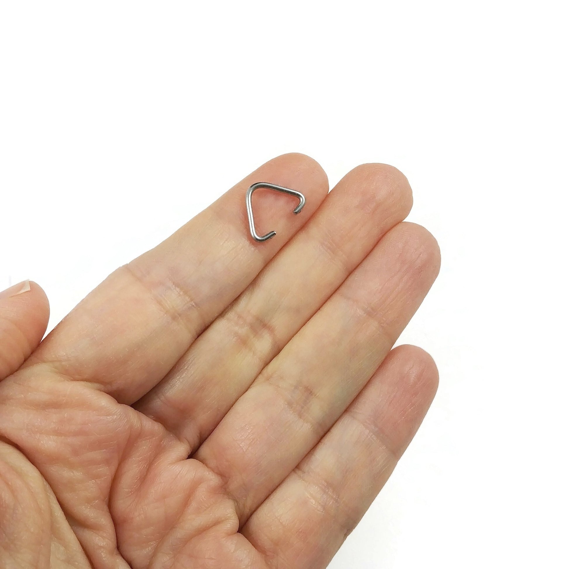 10 Stainless steel triangle jump rings - Silver pinch bails