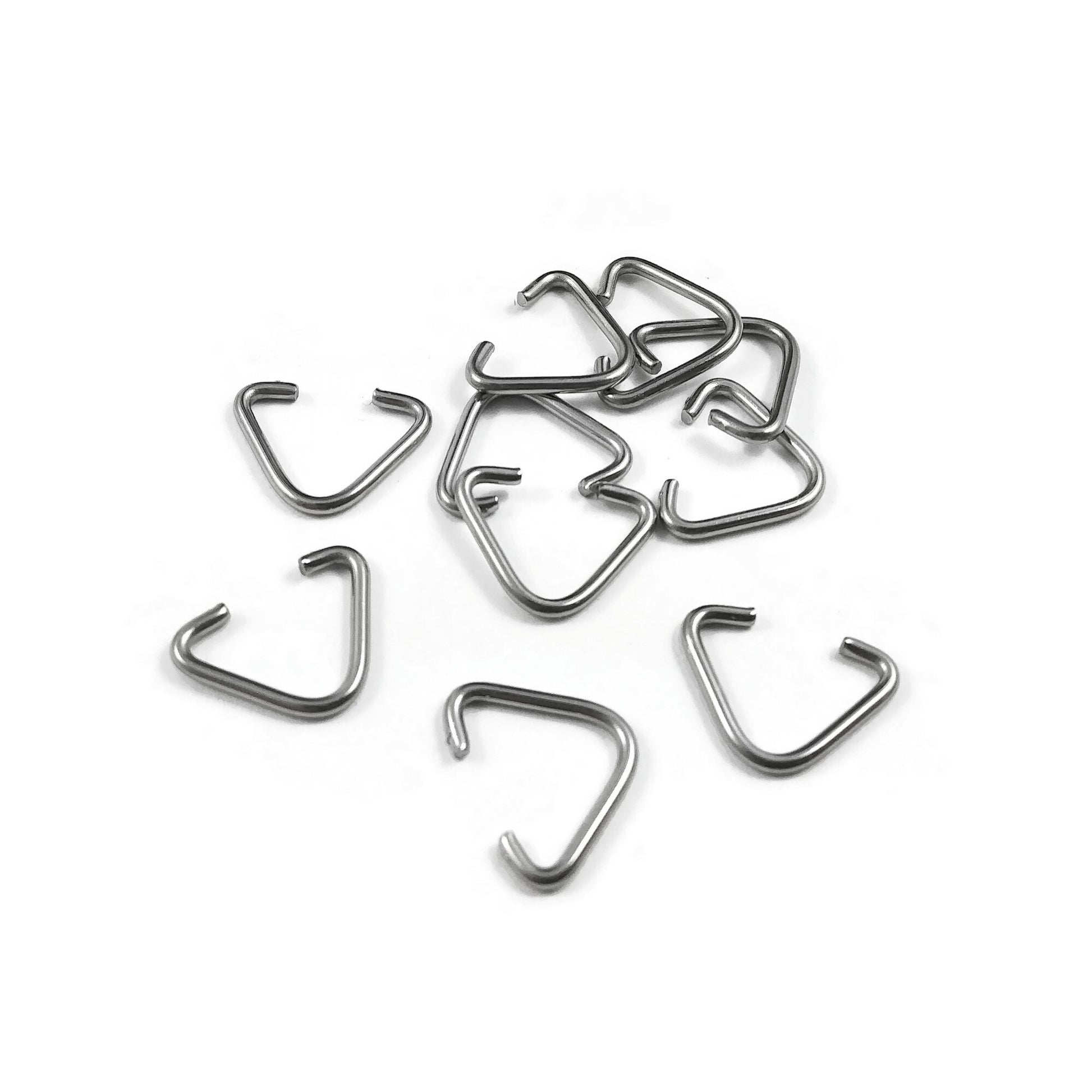 10 Stainless steel triangle jump rings - Silver pinch bails