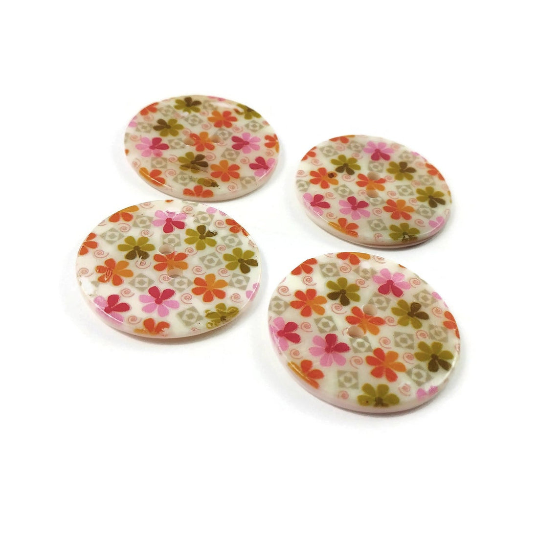 Bouton en nacre véritable 30mm à motif de fleurs d'été - ensemble de 4 boutons