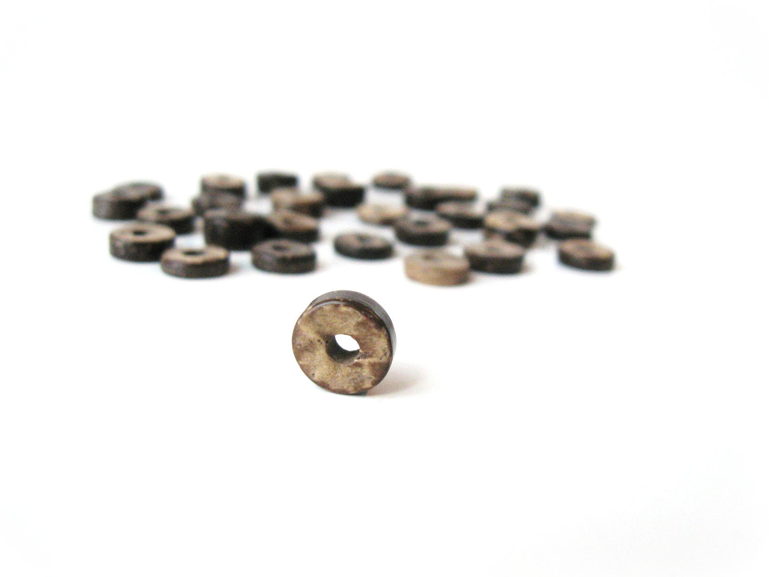 Coconut Bead - 100 Eco Friendly Donuts Rondelle Disk Beads 9mm