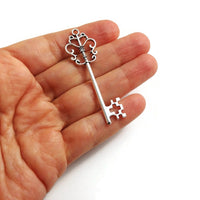 Large skeleton key charm, Hypoallergenic DIY necklace pendant, Victorian steampunk pendant, gold bronze silver plated charms