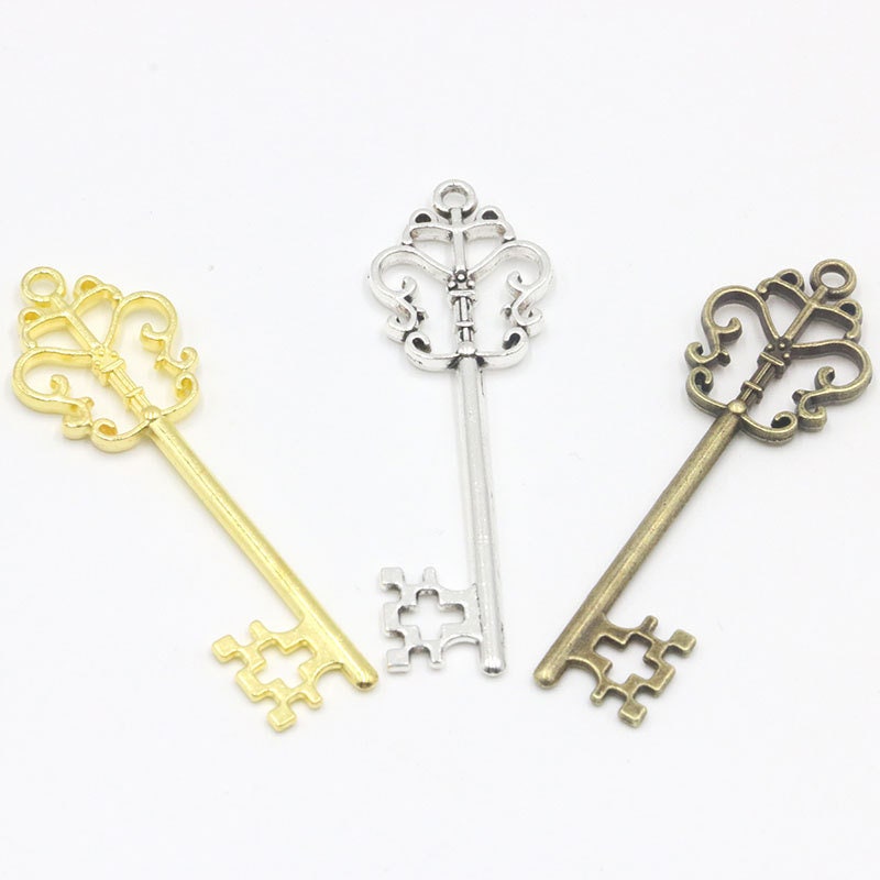 Large skeleton key charm, Hypoallergenic DIY necklace pendant, Victorian steampunk pendant, gold bronze silver plated charms