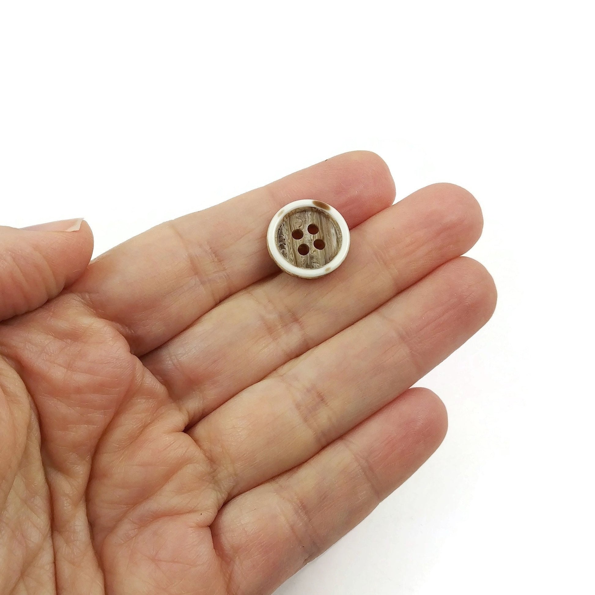 4 beige resin sewing buttons - Pick your size: 15mm, 20mm, or 25mm