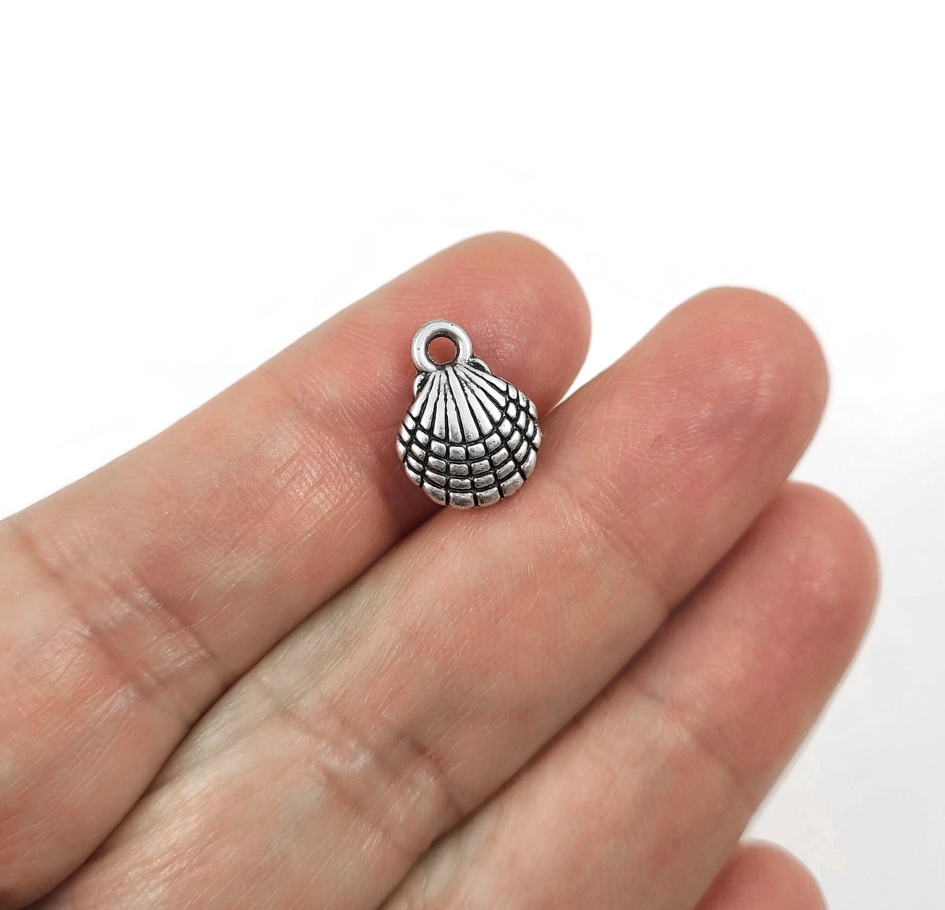 Cute scallop shell charms, 13mm nickel free ocean pendants, Hypoallergenic nautical jewelry making