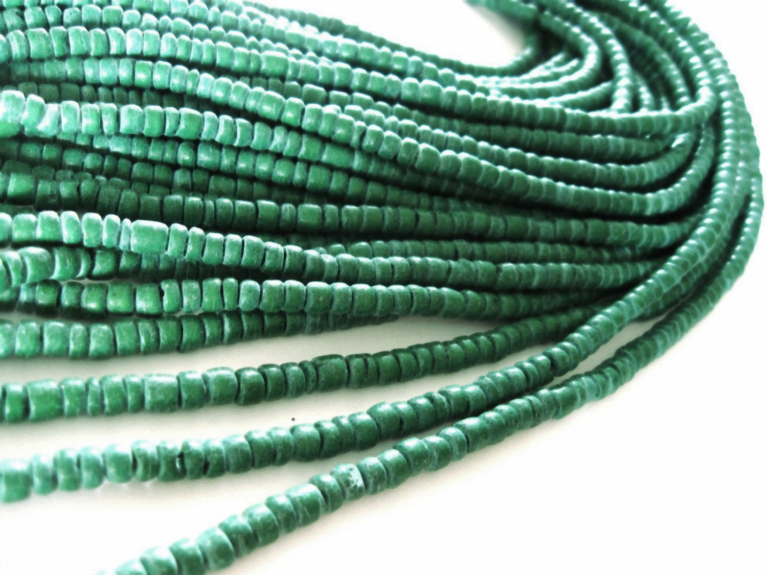 Green coconut rondelle beads 5mm